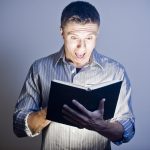 mantener entretenido al lector